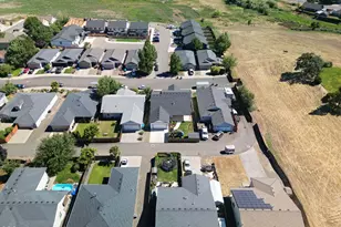990 Win Way, Eagle Point, OR 97524 - Photo 28