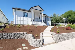 990 Win Way, Eagle Point, OR 97524 - Photo 42