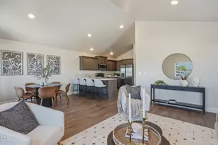 4067 SW Pumice Ave, Redmond, OR 97756 - Photo 4