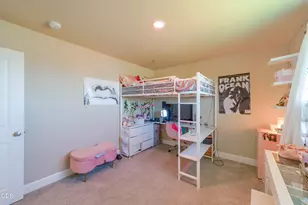 300 NW Double Eagle Ave, Madras, OR 97741 - Photo 36