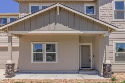 300 NW Double Eagle Avenue, Madras, OR 97741 - Photo 4