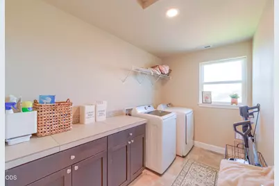 300 NW Double Eagle Avenue, Madras, OR 97741 - Photo 38