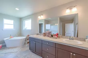 300 NW Double Eagle Ave, Madras, OR 97741 - Photo 28