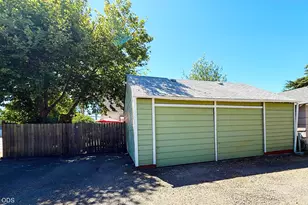 1029 S Holly St, Medford, OR 97501 - Photo 38