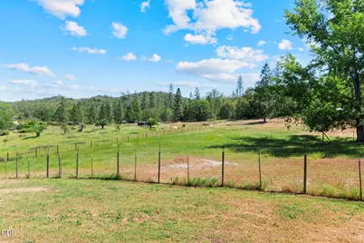 1800 S Obenchain Road, Eagle Point, OR 97524 - Photo 56