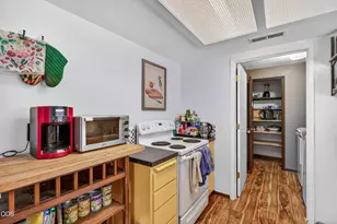 1688 Lillian St, Medford, OR 97501 - Photo 12