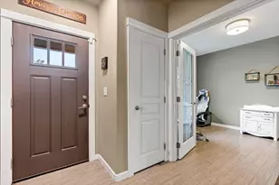 21245 SE Golden Market Ln, Bend, OR 97702 - Photo 6