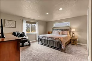 21245 SE Golden Market Ln, Bend, OR 97702 - Photo 22