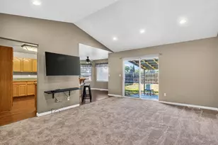 5025 Villa Dr, Klamath Falls, OR 97603 - Photo 4