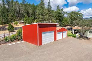 130 Kitty Dr, Eagle Point, OR 97524 - Photo 32