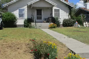 321 Crater Lake Pkwy, Klamath Falls, OR 97601 - Photo 2