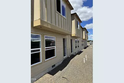 7881 Houston Loop, White City, OR 97503 - Photo 1