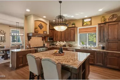 19372 Seaton Loop, Bend, OR 97702 - Photo 10
