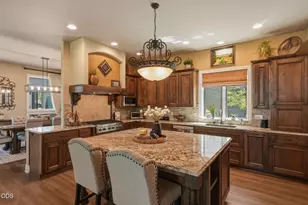 19372 Seaton Loop, Bend, OR 97702 - Photo 10
