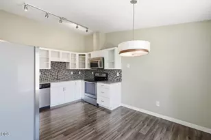 980 SE Centennial, Bend, OR 97702 - Photo 10
