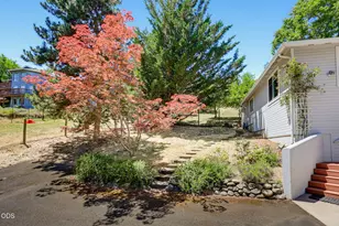 457 Walnut St, Ashland, OR 97520 - Photo 2