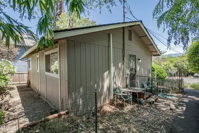 207 Gresham Street #Units 207, 209, 211, Ashland, OR 97520 - Photo 10