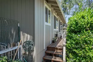 207 Gresham St, Ashland, OR 97520 - Photo 8