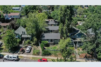 207 Gresham Street #Units 207, 209, 211, Ashland, OR 97520 - Photo 4
