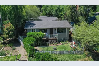 207 Gresham Street #Units 207, 209, 211, Ashland, OR 97520 - Photo 2