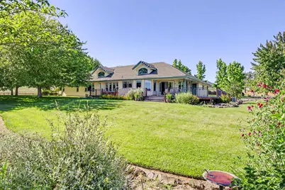 3939 Tami Lane, Central Point, OR 97502 - Photo 6