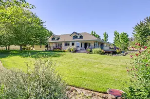 3939 Tami Ln, Central Point, OR 97502 - Photo 6