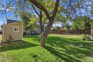 1810 SW 27th St, Redmond, OR 97756 - Photo 48