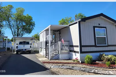 2385 Table Rock Road #SPC 3, Medford, OR 97501 - Photo 1