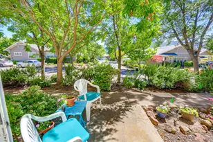 832 Pavilion Pl, Ashland, OR 97520 - Photo 2