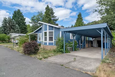 315 W Evans Creek Road #UNIT 8, Rogue River, OR 97537 - Photo 2