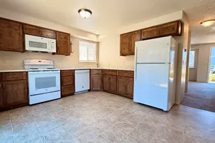 241 W Bolz Rd, Phoenix, OR 97535 - Photo 12