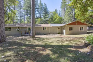 1740 Queens Branch Rd, Rogue River, OR 97537 - Photo 8