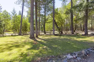 1740 Queens Branch Rd, Rogue River, OR 97537 - Photo 16