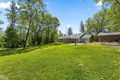 4570 New Hope Road, Grants Pass, OR 97527 - Photo 26