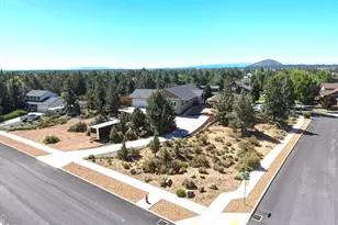 20825 Rorick Dr, Bend, OR 97701 - Photo 4