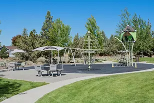 20825 Rorick Dr, Bend, OR 97701 - Photo 46