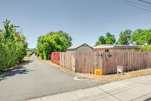 5595 Table Rock Rd, Central Point, OR 97502 - Photo 42