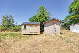 5595 Table Rock Rd, Central Point, OR 97502 - Photo 38