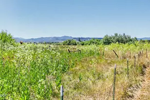 5595 Table Rock Rd, Central Point, OR 97502 - Photo 6