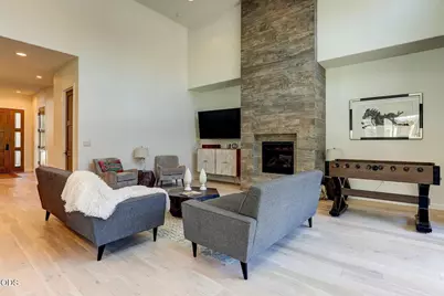 60457 Kangaroo Loop, Bend, OR 97702 - Photo 4