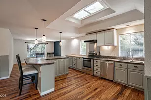 171 Peggy Ln, Talent, OR 97540 - Photo 10
