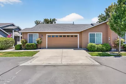 308 Live Oak Loop, Central Point, OR 97502 - Photo 2