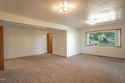 1403 Highcrest Drive, Medford, OR 97504 - Photo 40