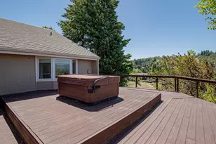 1403 Highcrest Dr, Medford, OR 97504 - Photo 60