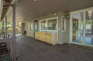 1403 Highcrest Dr, Medford, OR 97504 - Photo 38