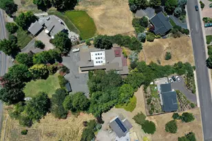 1403 Highcrest Dr, Medford, OR 97504 - Photo 90