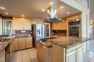 1403 Highcrest Dr, Medford, OR 97504 - Photo 18