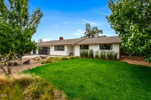 1971 SW 23rd St, Redmond, OR 97756 - Photo 12