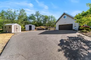 3620 Demaray Dr, Grants Pass, OR 97527 - Photo 54