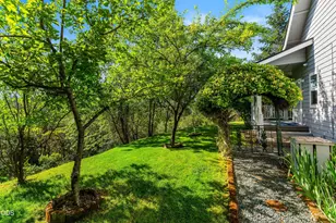 3620 Demaray Dr, Grants Pass, OR 97527 - Photo 46
